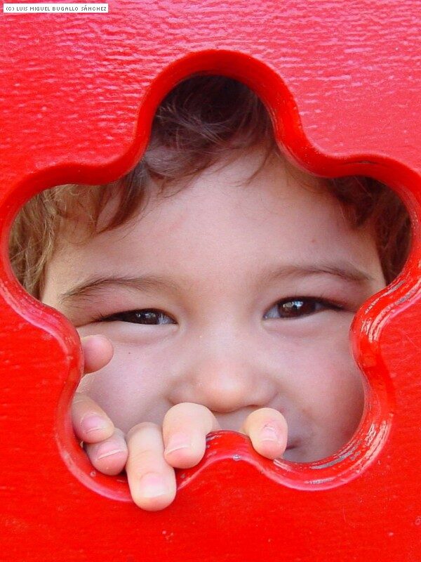 dummy-600x800-HappyBoy-plain